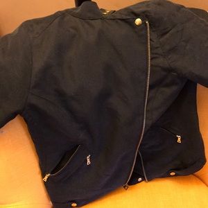 Asymmetrical zippered light jacket